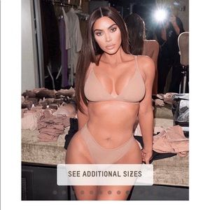 NWT Skims fits everybody triangle bralette